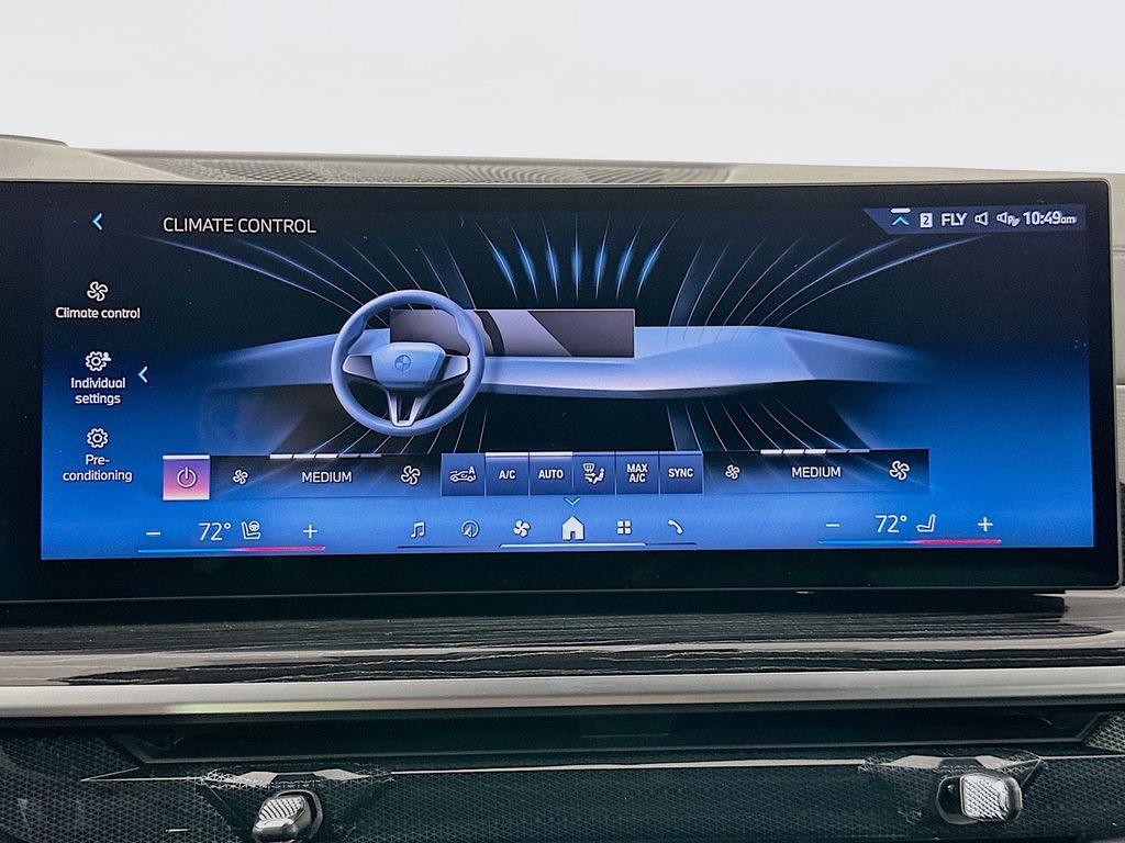 Thumbnail: 2025 BMW X6 - 16