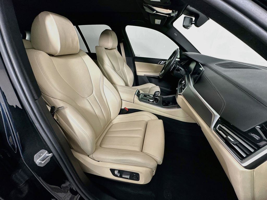 Thumbnail: 2019 BMW X5 - 29