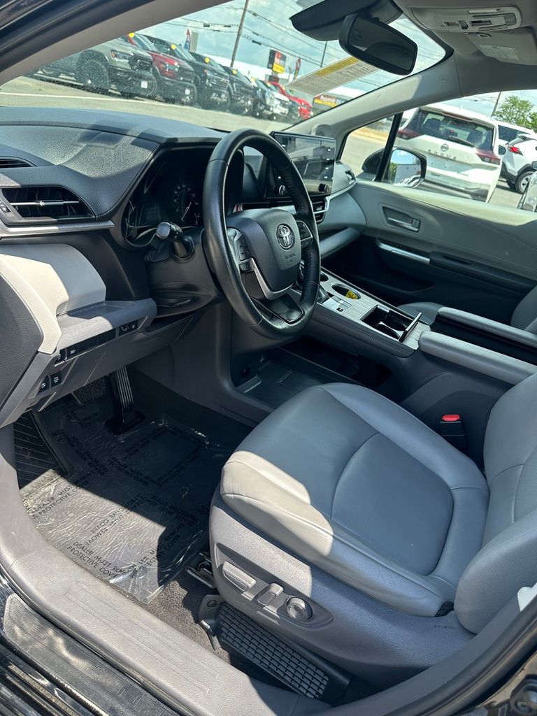 used 2021 Toyota Sienna car, priced at $39,985