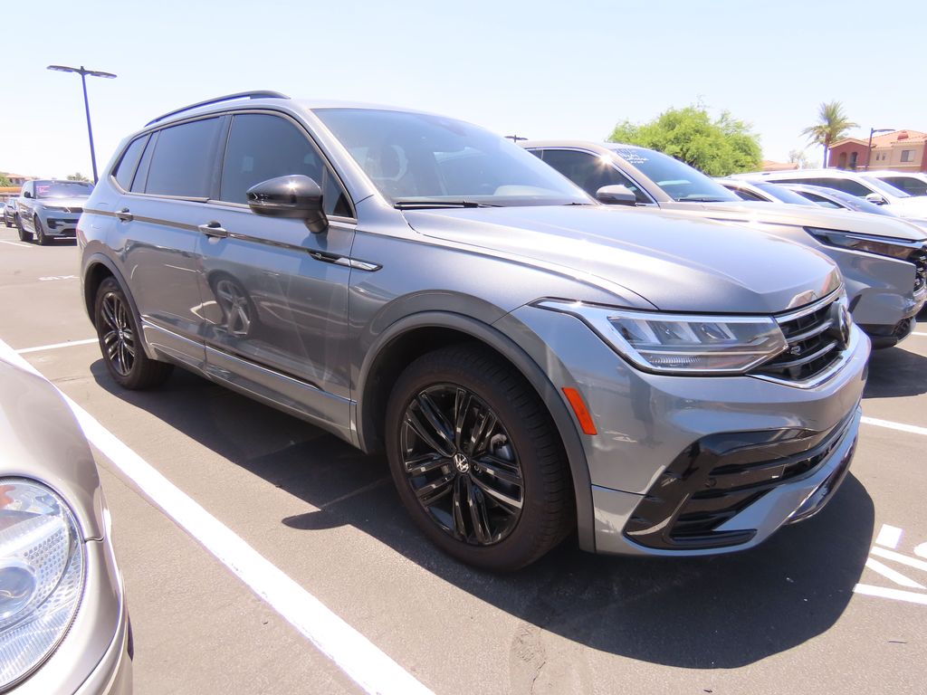 Thumbnail: 2022 Volkswagen Tiguan - 3