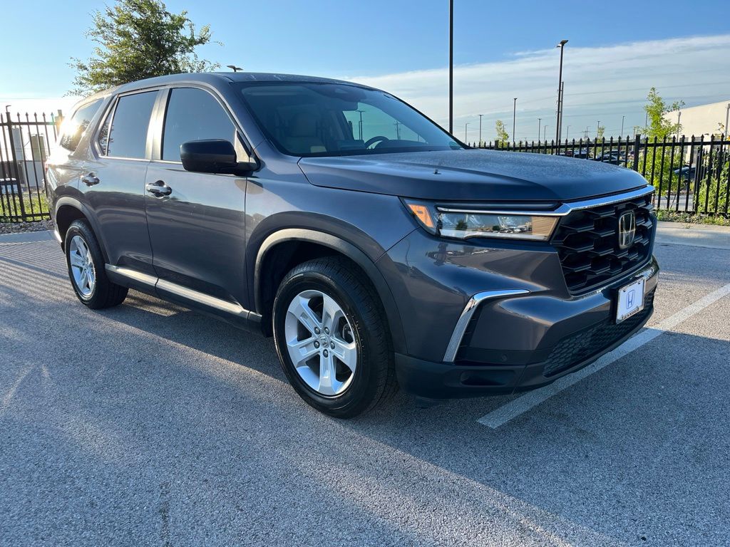 Thumbnail: 2023 Honda Pilot - 3