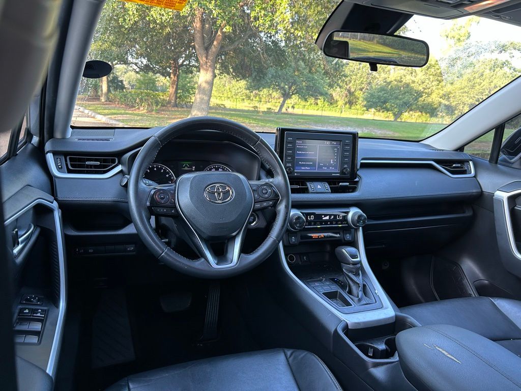 2021 Toyota RAV4 XLE Premium 11