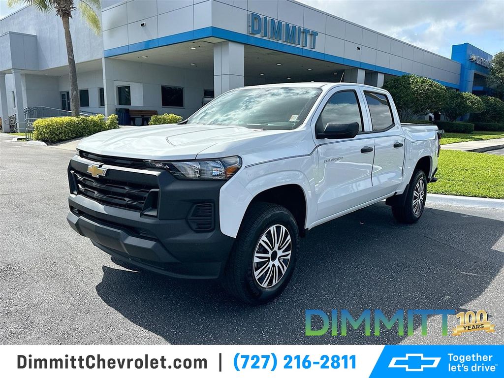 Summit White 2025 Chevrolet Colorado Pickup Truck 4X2 8-Speed Automatic