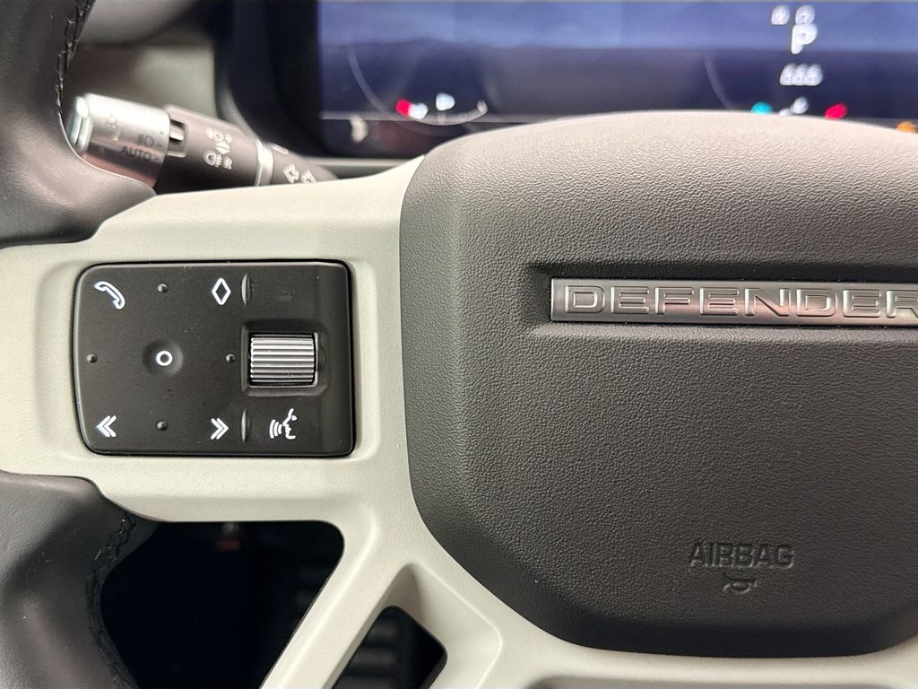 Thumbnail: 2022 Land Rover Defender - 14