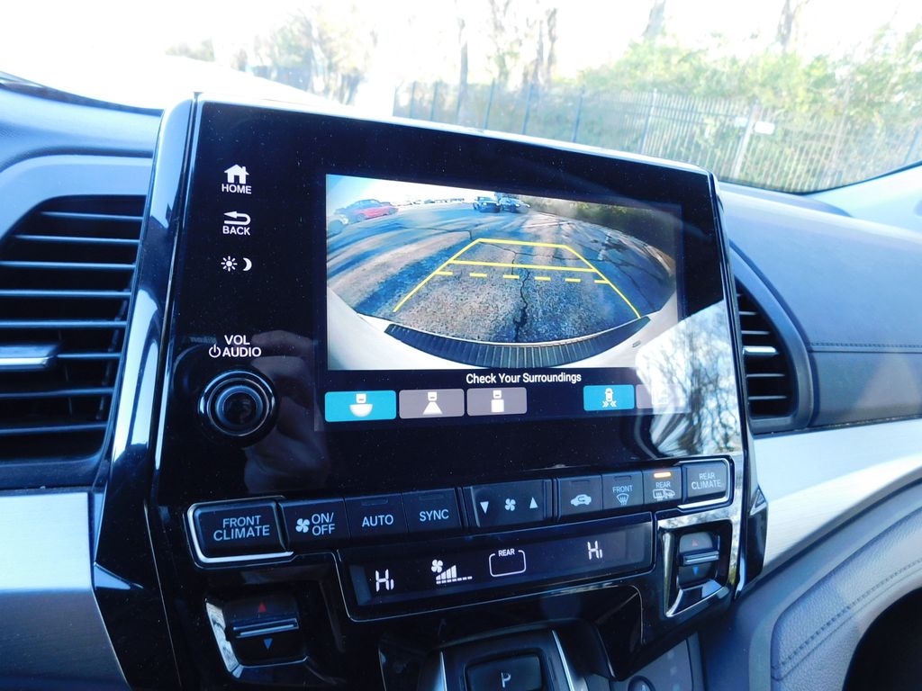 Thumbnail: 2019 Honda Odyssey - 11