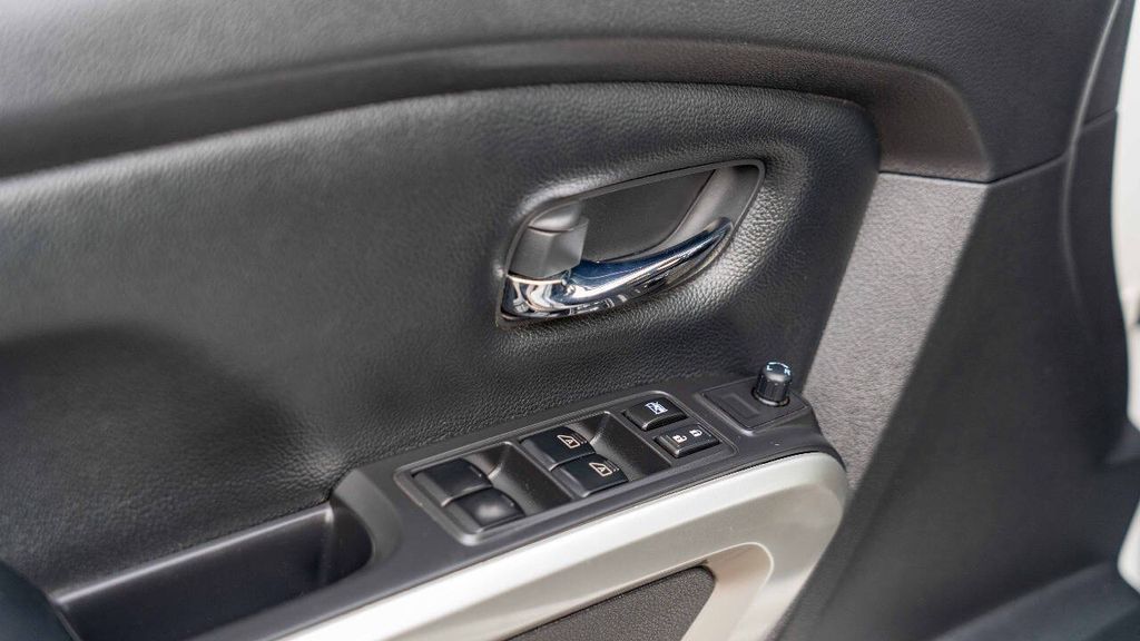 Used 2022 Nissan Titan SV 4D Crew Cab