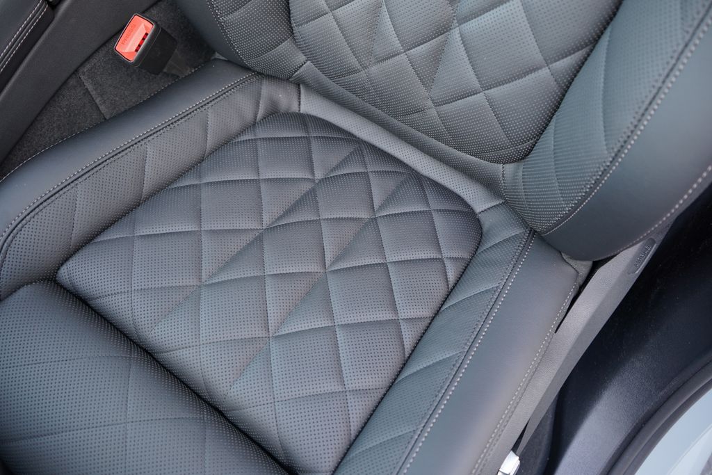 Thumbnail: 2026 BMW X5 - 12