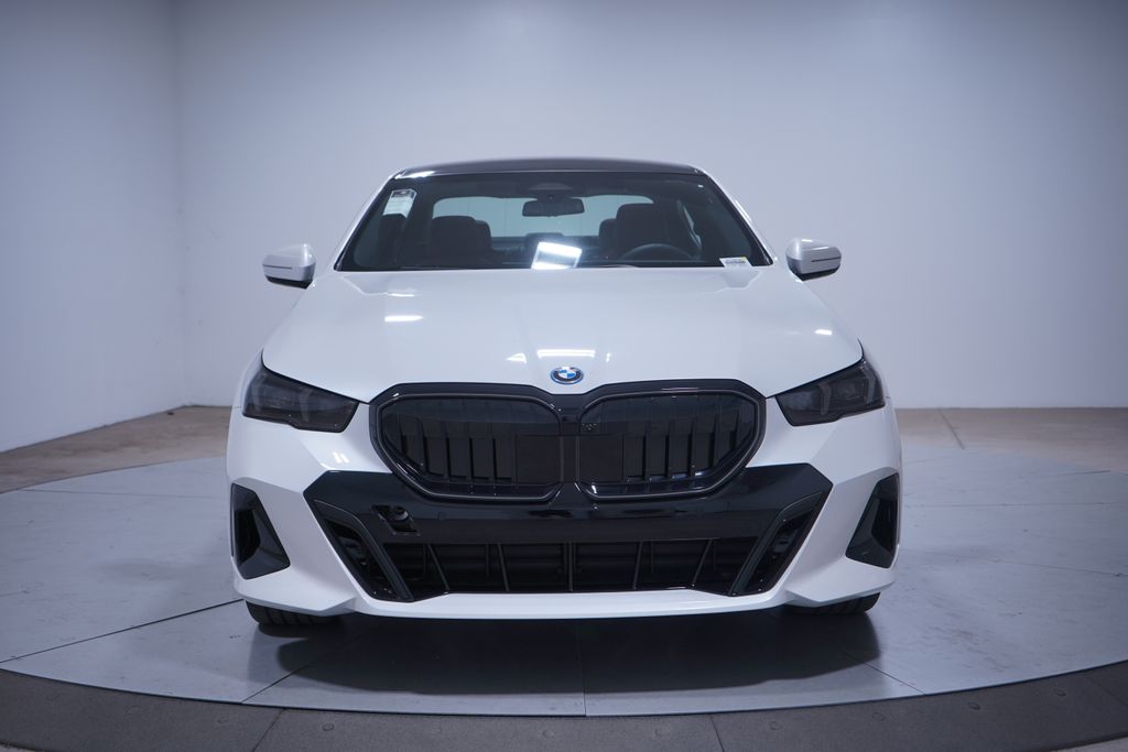 Thumbnail: 2026 BMW 5 Series - 4