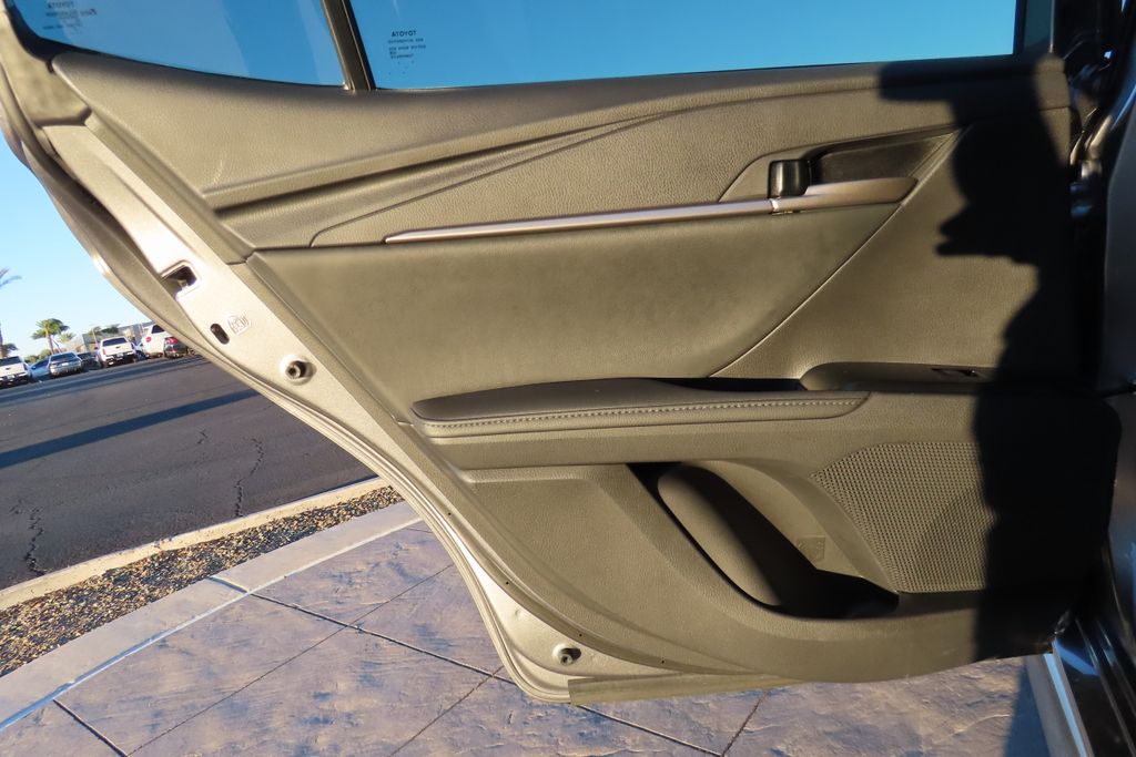 Thumbnail: 2025 Toyota Camry - 25
