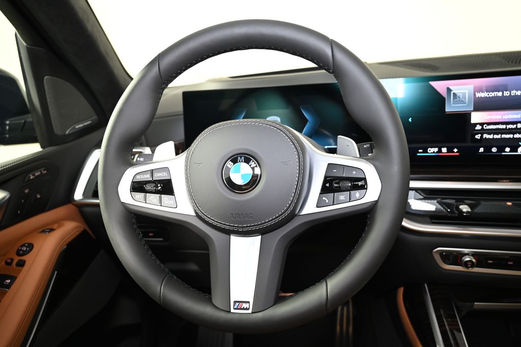 Thumbnail: 2026 BMW X7 - 17