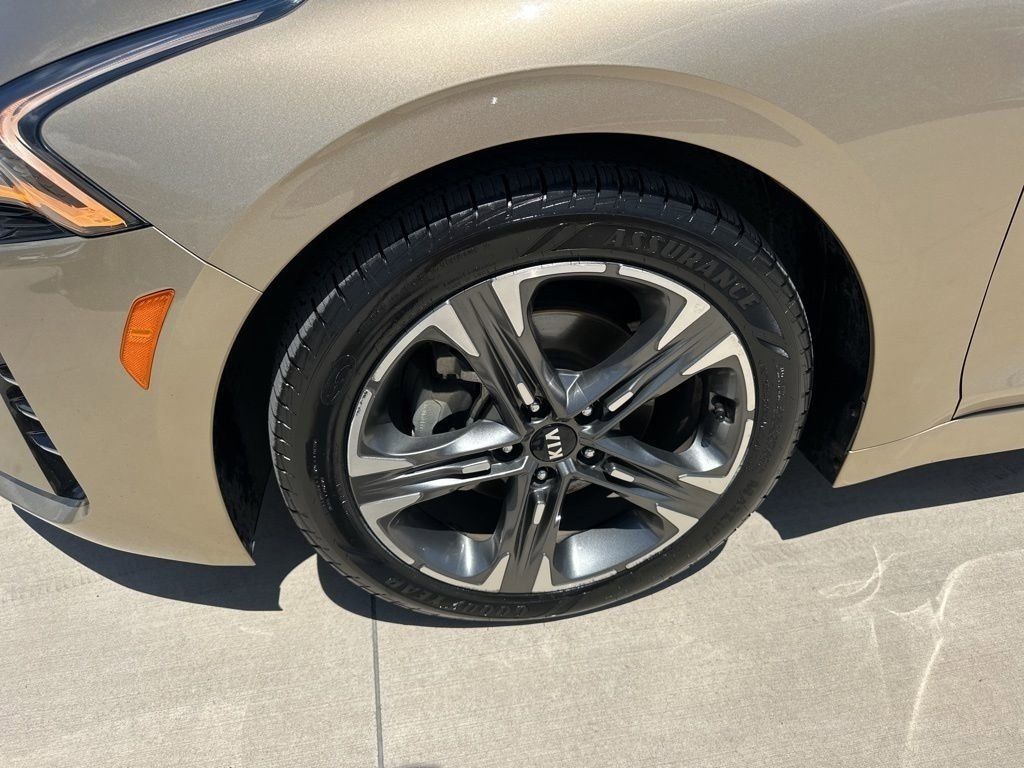 2021 Crystal Beige Kia K5 EX FWD Sedan