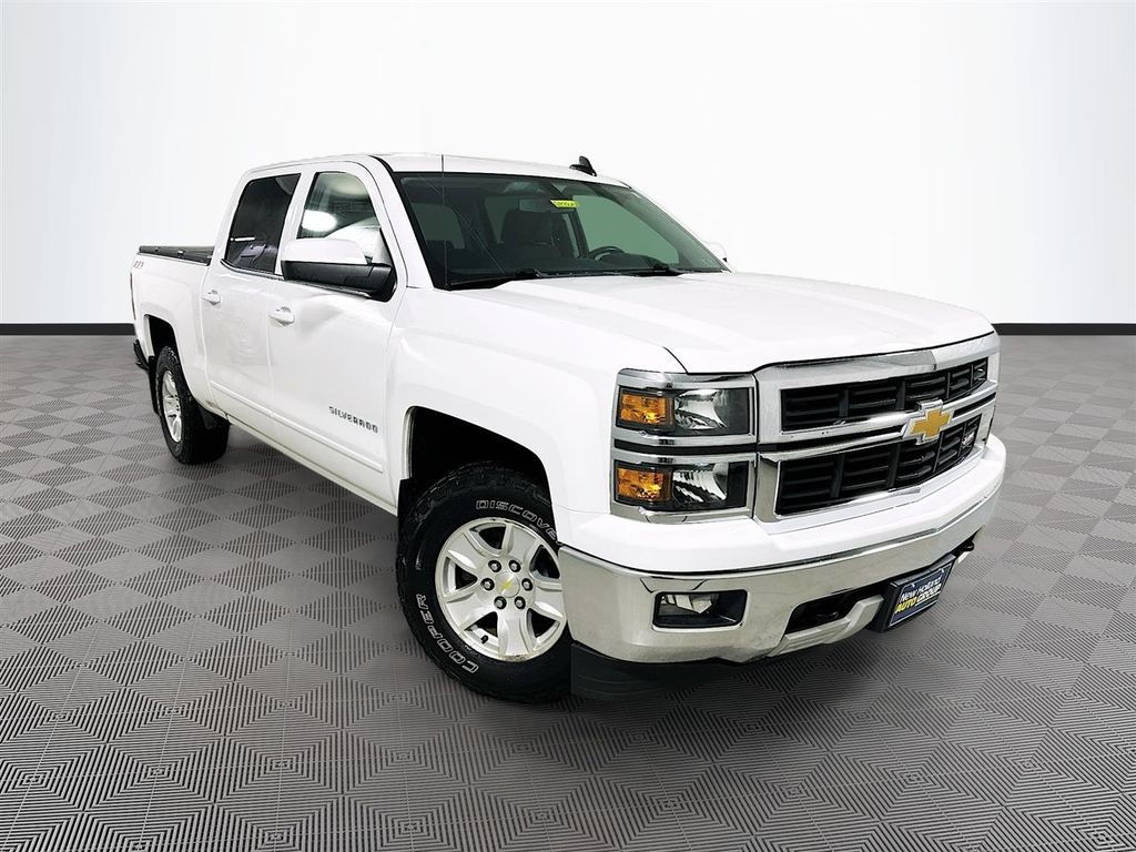 Summit White 2015 Chevrolet Silverado 1500 LT Crew Cab 4WD Pickup Truck Four-Wheel Drive 6-Speed Automatic Overdrive