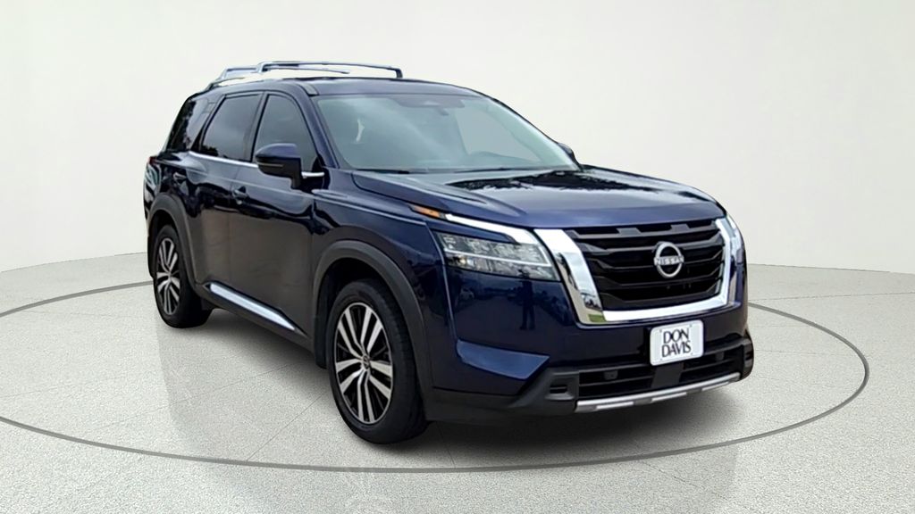 2024 Nissan Pathfinder Platinum