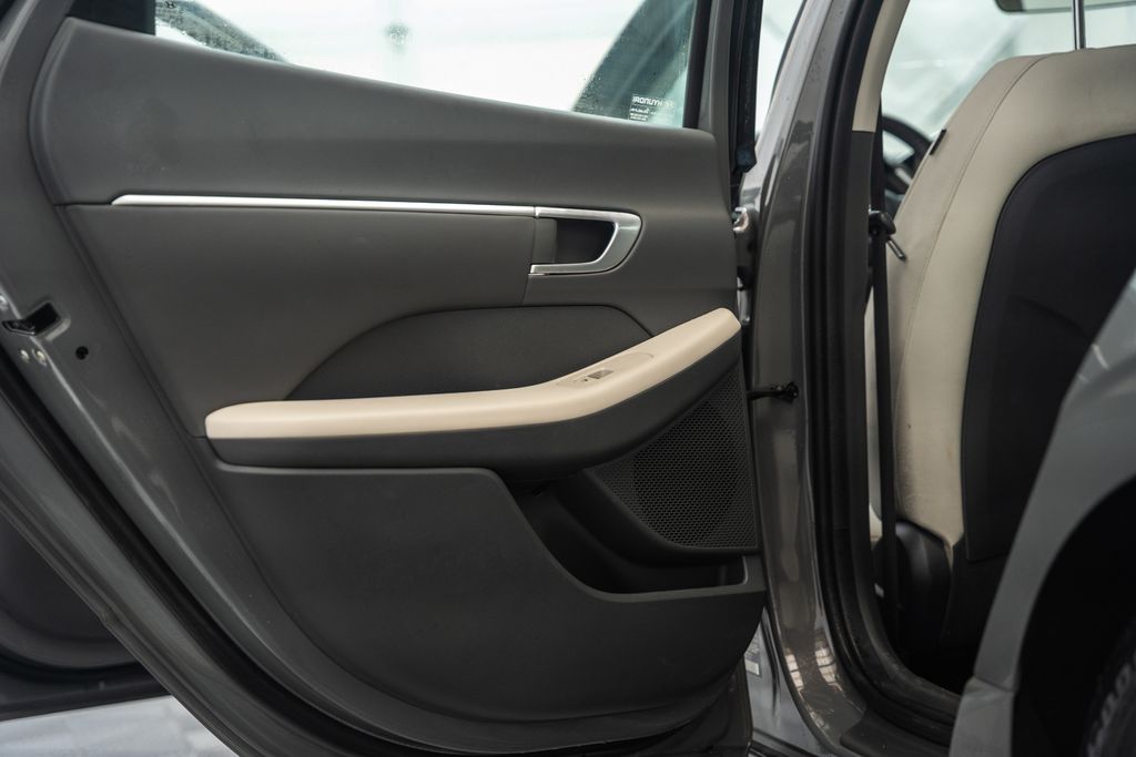 HyundaiSonata Hybrid36