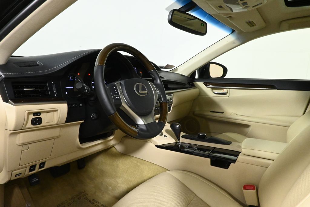 2015 Lexus ES 350 14