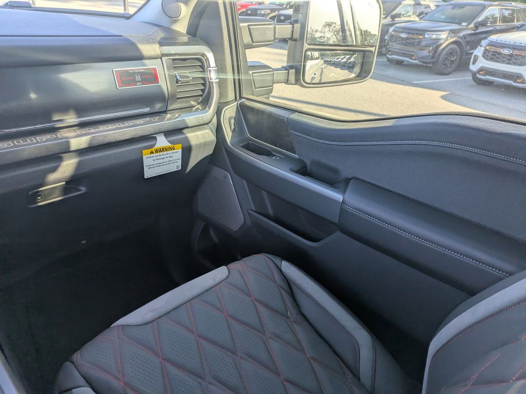 2026 Ford F-250 Super Duty Black Widow