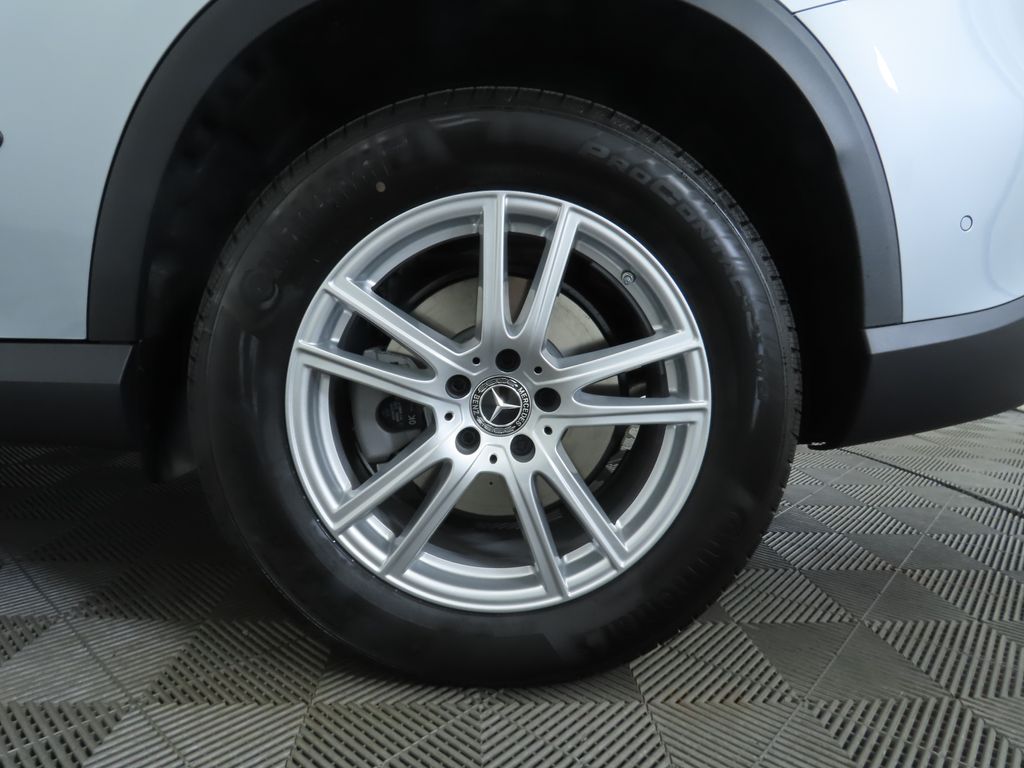 2025 Mercedes-Benz GLC 300 31