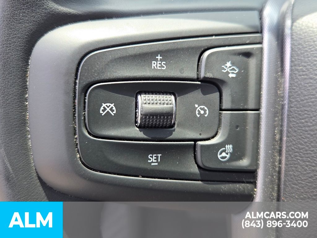 Used 2025 Titanium GMC SLT image 27
