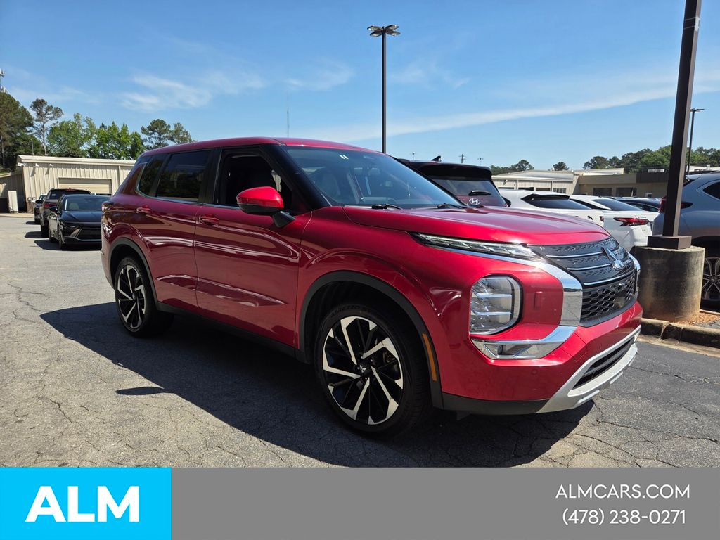 Used 2024 Red Mitsubishi SE image 17