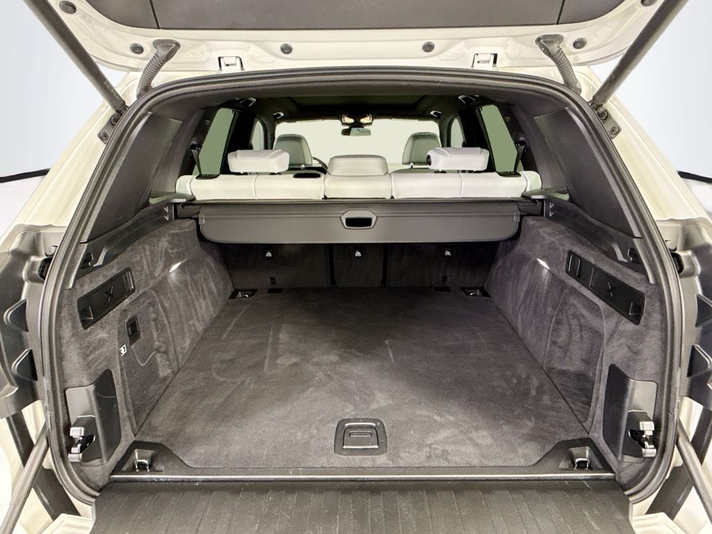 Thumbnail: 2026 BMW X5 - 27