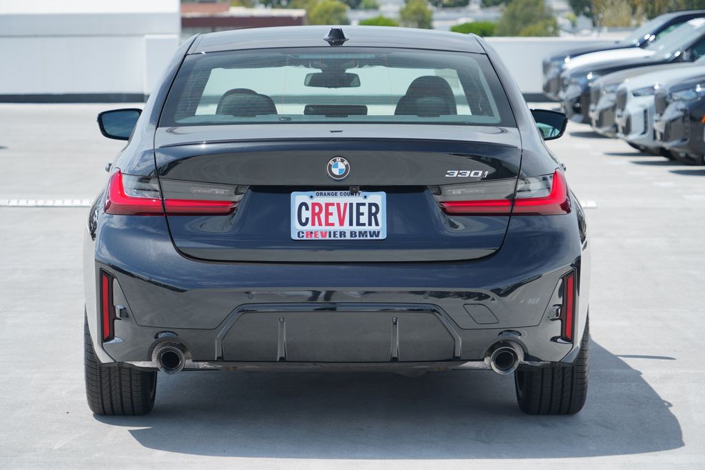 Thumbnail: 2026 BMW 3 Series - 6