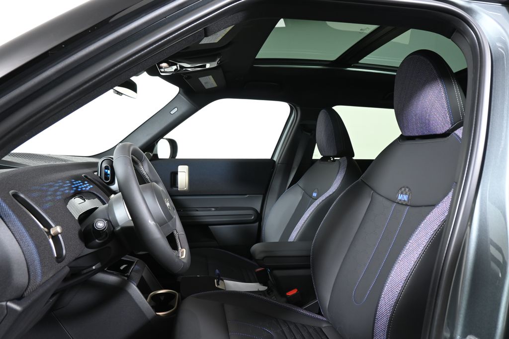 Thumbnail: 2025 MINI Cooper Countryman - 13