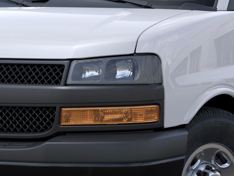 2025 Chevrolet Express 3500 LS