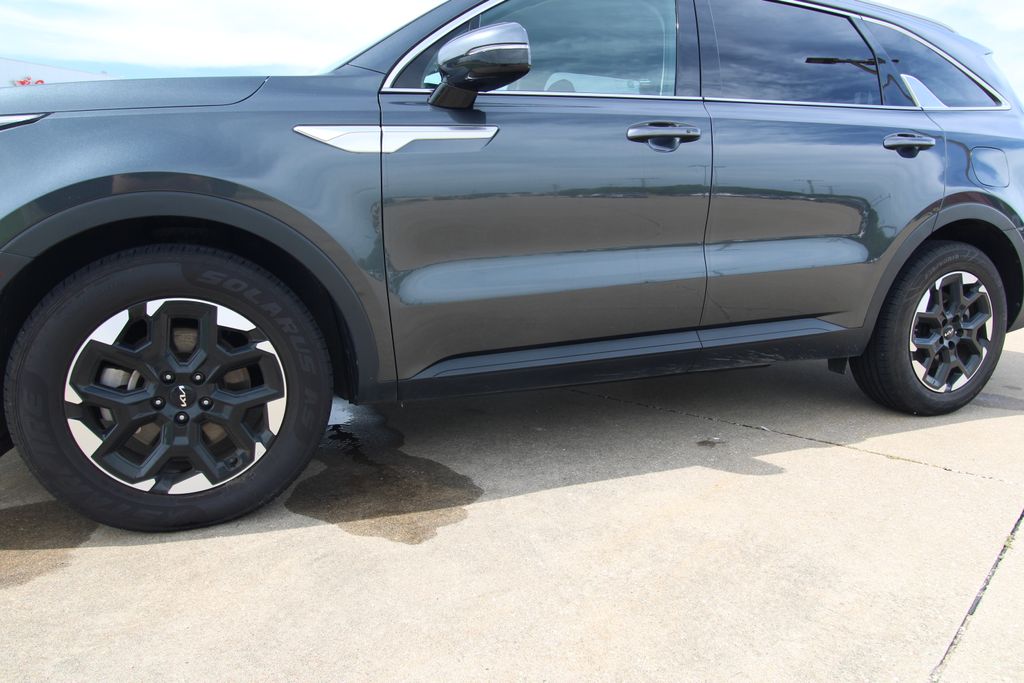 Used 2024 Kia Sorento SUV