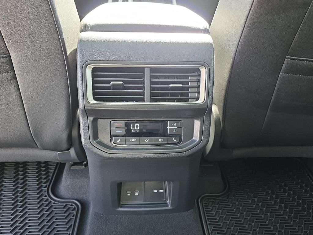 2026 Volkswagen Atlas 2.0T SEL Premium R-Line White/off-white at Auto Express Mitsubishi