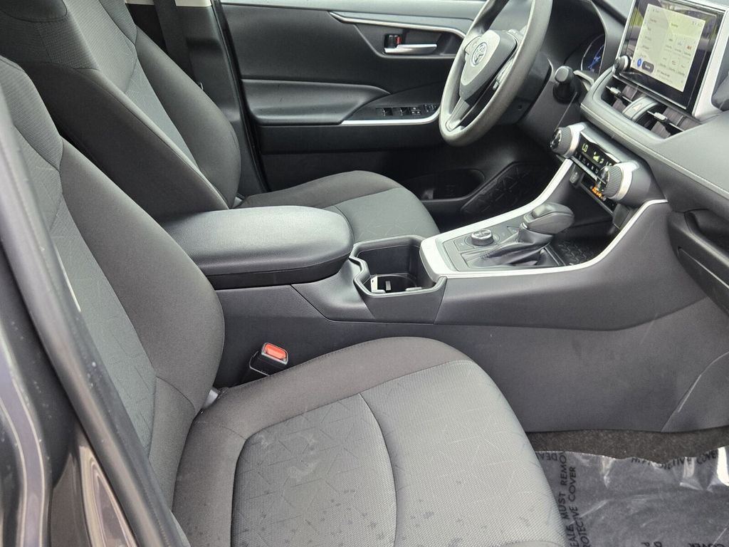 2024 Toyota RAV4 - $31,998