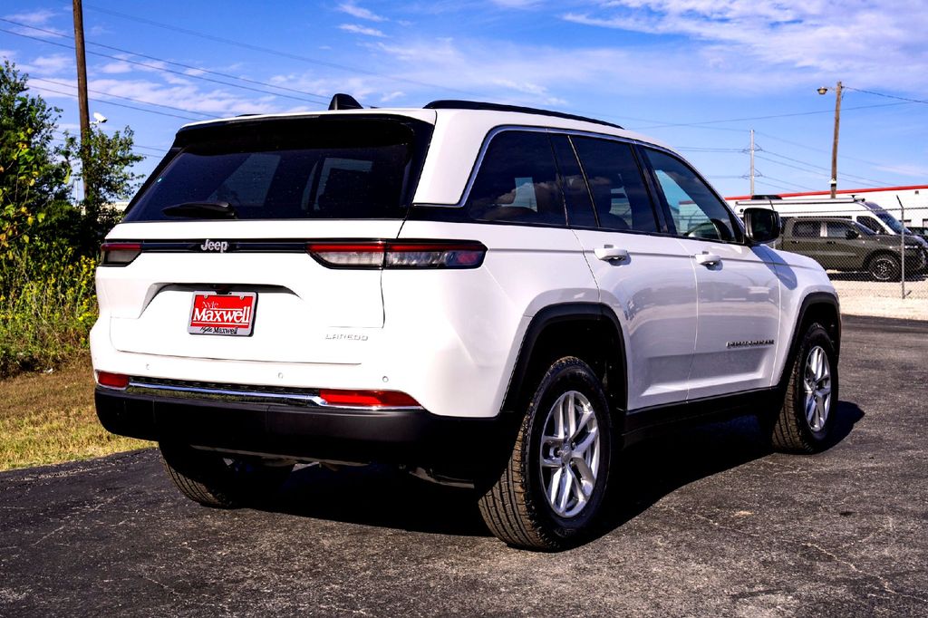 New Car 2025 Jeep Grand Cherokee  Laredo X For Sale Under $40,000 In Taylor, Texas