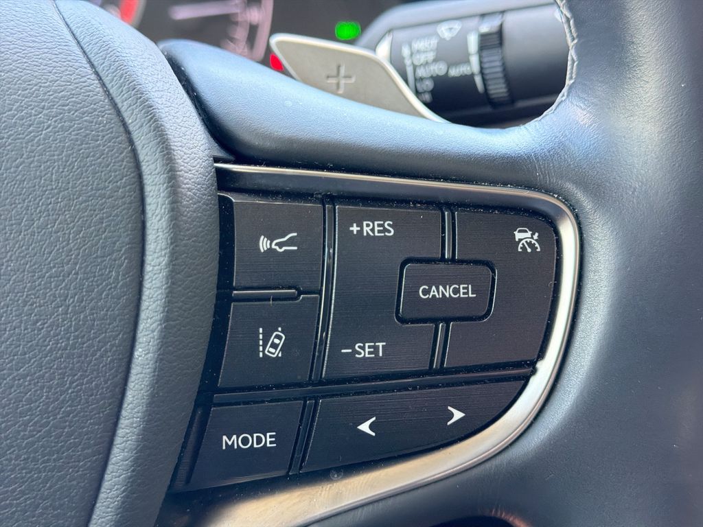 Thumbnail: 2020 Lexus ES - 27