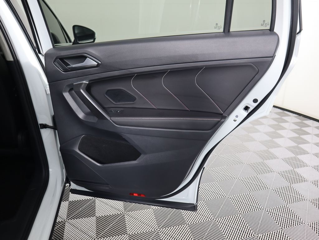 Thumbnail: 2024 Volkswagen Tiguan - 28