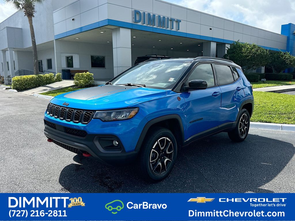 Hydro Blue Pearlcoat 2025 Jeep Compass SUV / Crossover Four-Wheel Drive 8-Speed Automatic