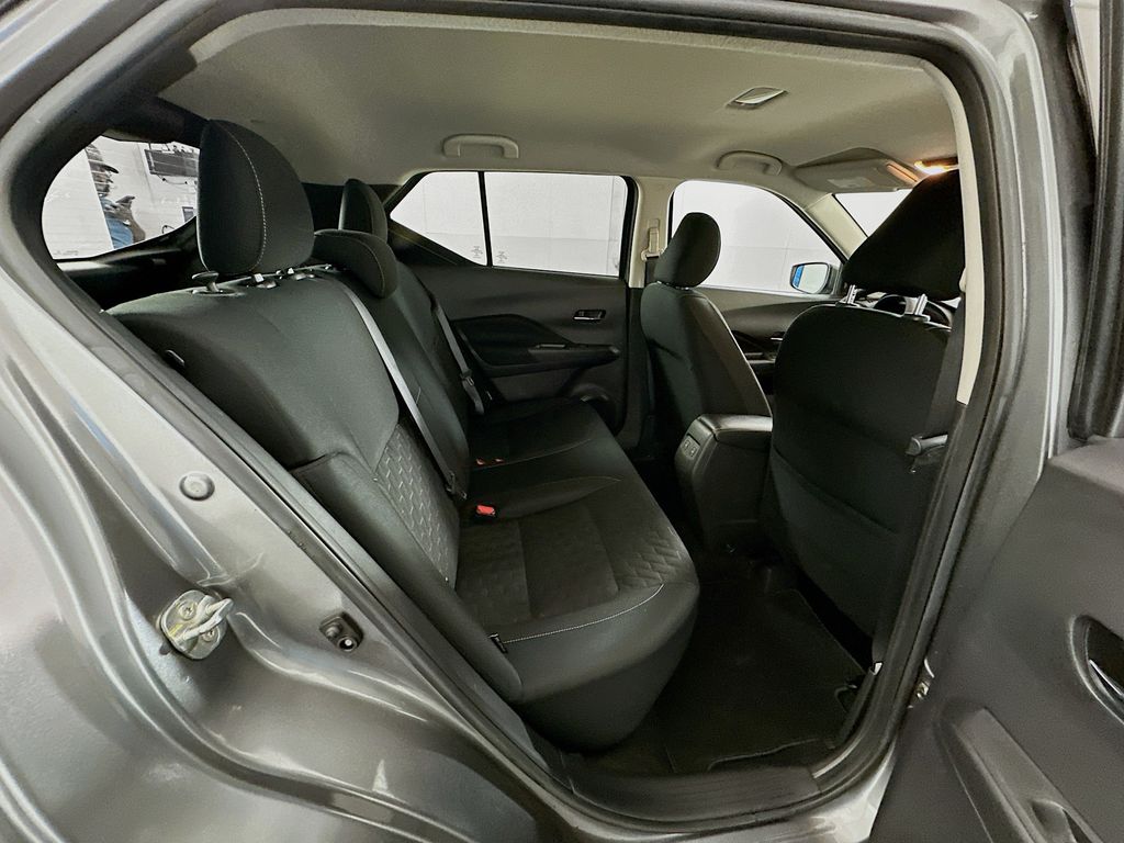 Thumbnail: 2022 Nissan Kicks - 25