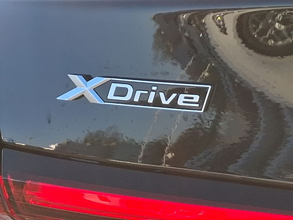 2025 BMW 5 Series 530i xDrive 12