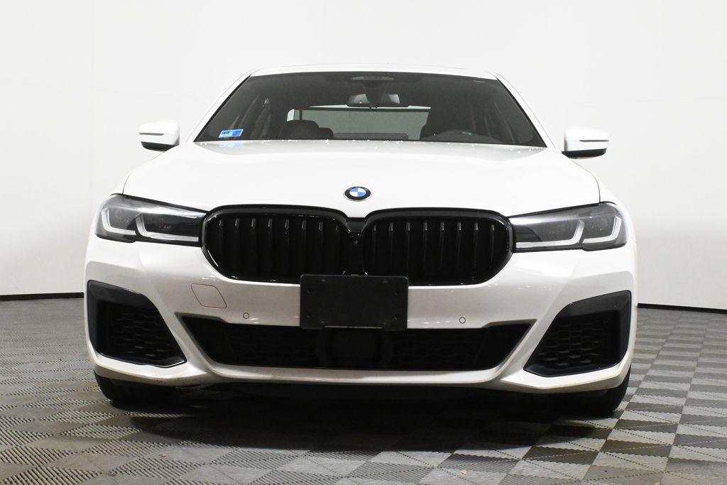 Thumbnail: 2021 BMW 5 Series - 10