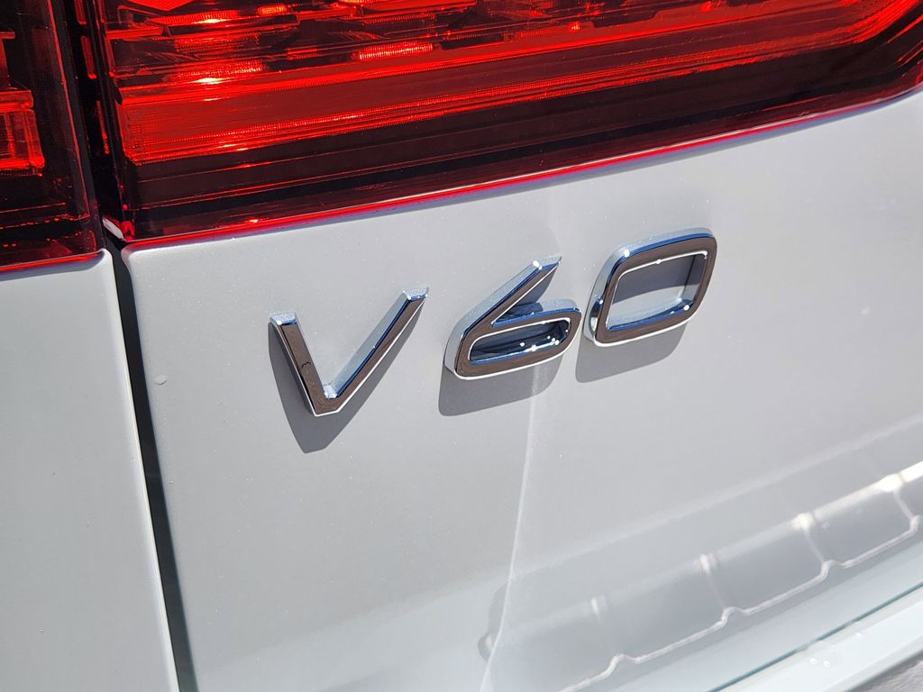 2026 Volvo V60 Cross Country Plus - Photo 31