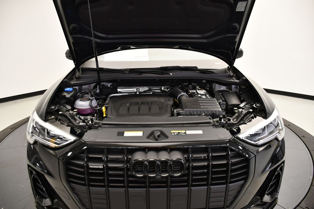 Thumbnail: 2025 Audi Q3 - 13