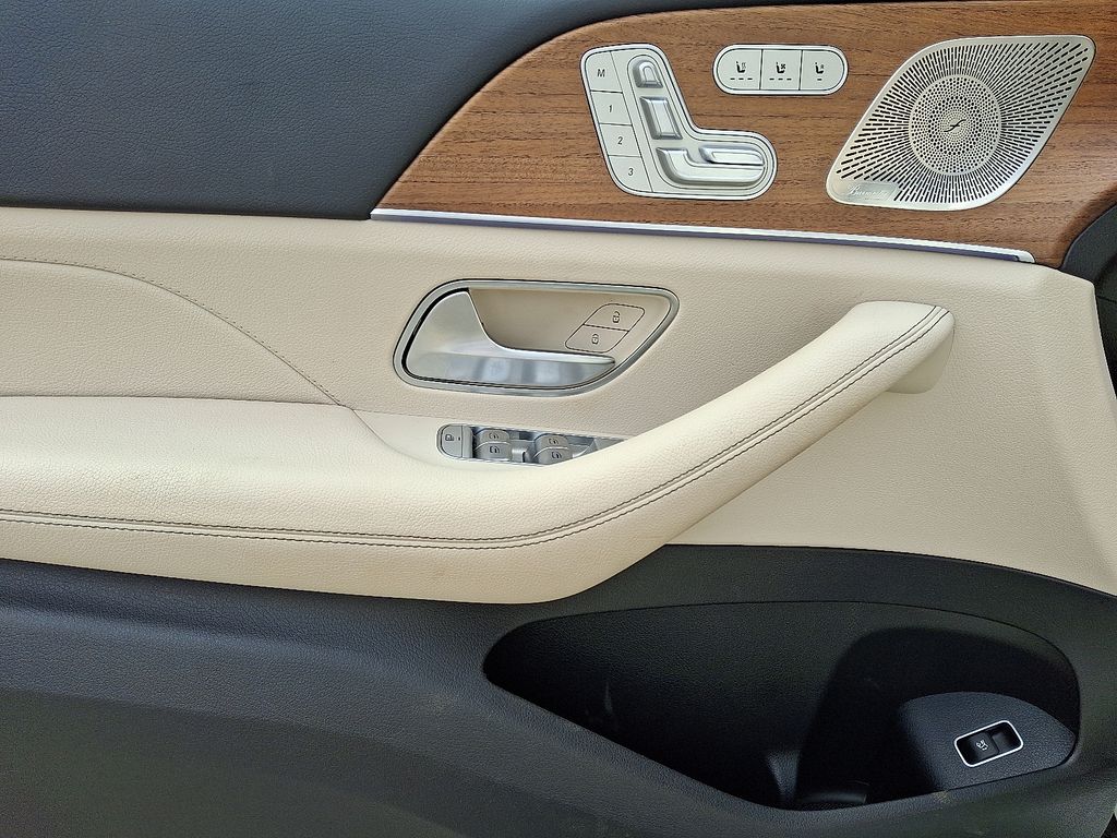 Thumbnail: 2022 Mercedes-Benz GLE - 12