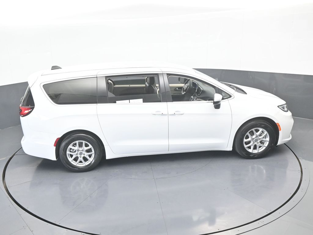 Used 2023 Bright White Clearcoat Chrysler Touring L image 52