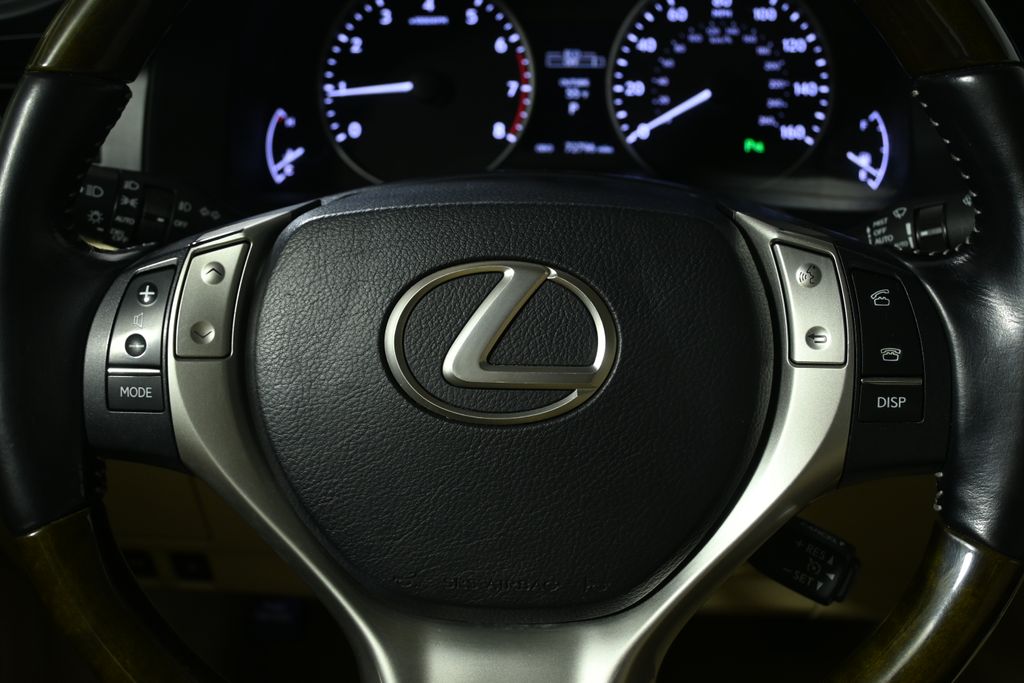 Thumbnail: 2015 Lexus ES - 19