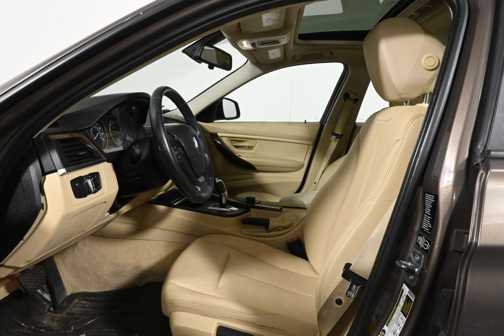 Thumbnail: 2014 BMW 3 Series - 3