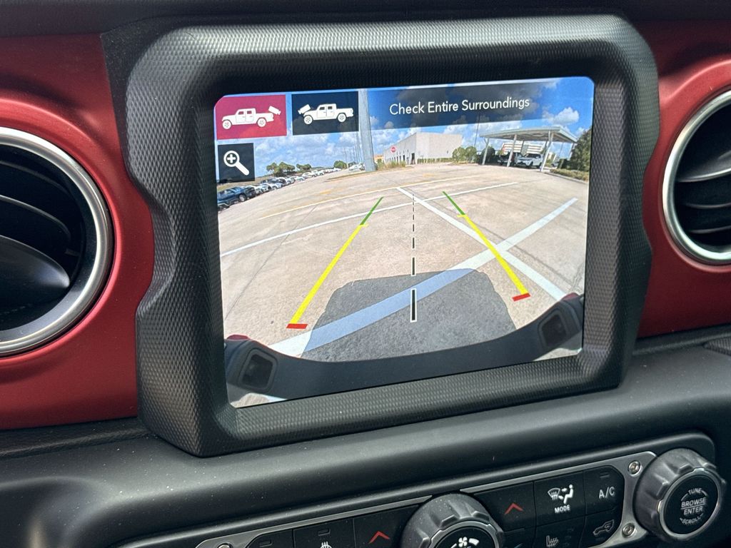 Thumbnail: 2022 Jeep Gladiator - 23