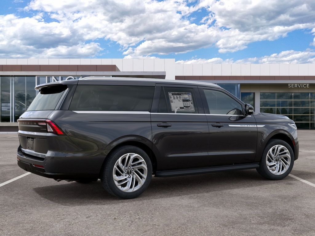 Thumbnail: 2027 Lincoln Navigator L - 6