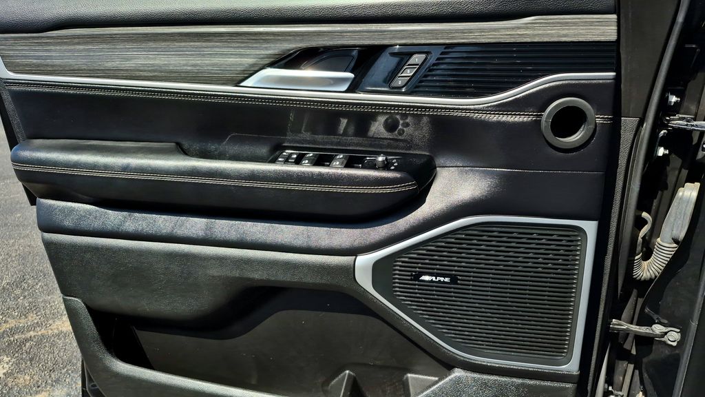 2024 Jeep Wagoneer L