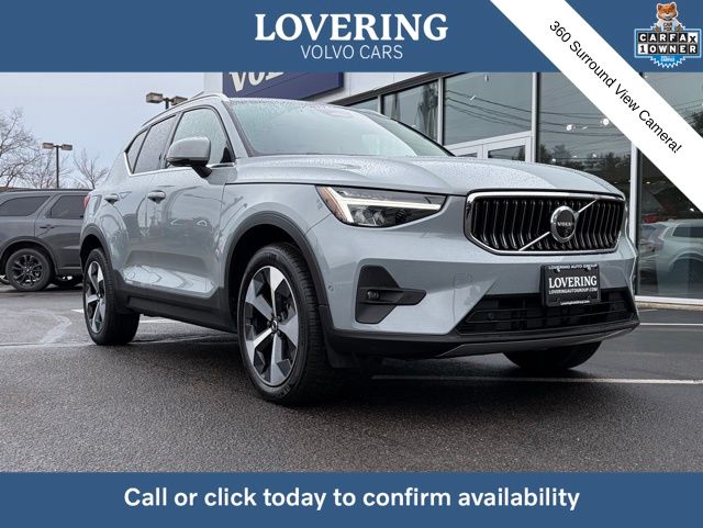 2024 Volvo XC40 B5 Plus Bright Theme AWD