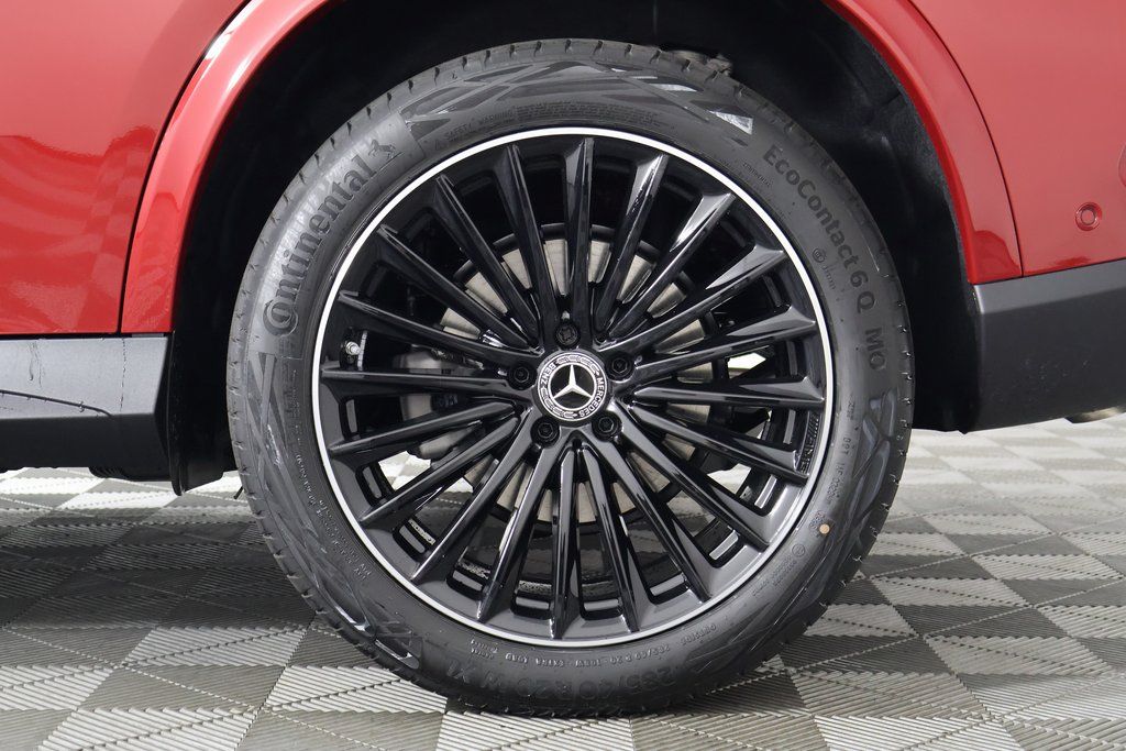 2025 Mercedes-Benz GLC 300 10