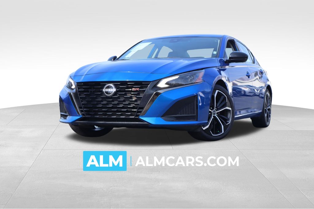 2025 Nissan Altima SR