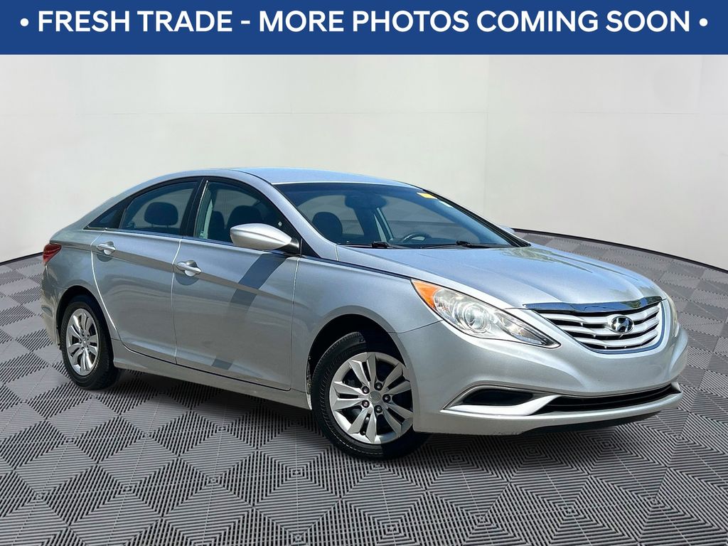 Radiant Silver 2012 Hyundai Sonata GLS FWD Sedan Front-Wheel Drive 6-Speed Automatic